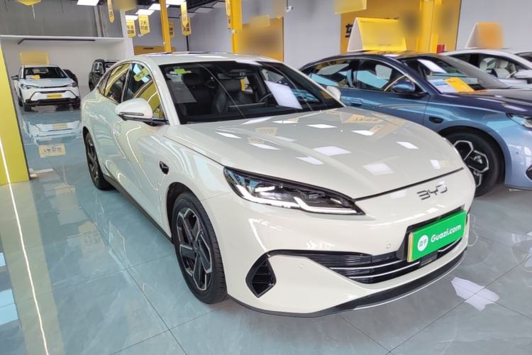 Used BYD Seal 06 New Energy 2025 DM-i Intelligent Drive 120KM Flagship Model Front Right 45 Deg