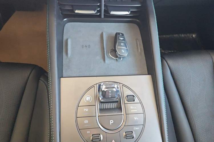Used BYD Seal 06 New Energy 2025 DM-i Smart Drive 120KM Deluxe Model Gear Lever