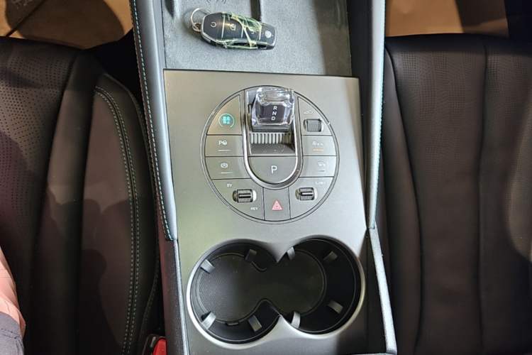 Used BYD Seal 06 New Energy 2025 DM-i Smart Drive 120KM Deluxe Model Gear Lever