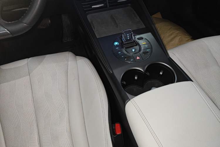 Used BYD Seal 06 New Energy 2025 DM-i Smart Drive 120KM Deluxe Model Gear Lever