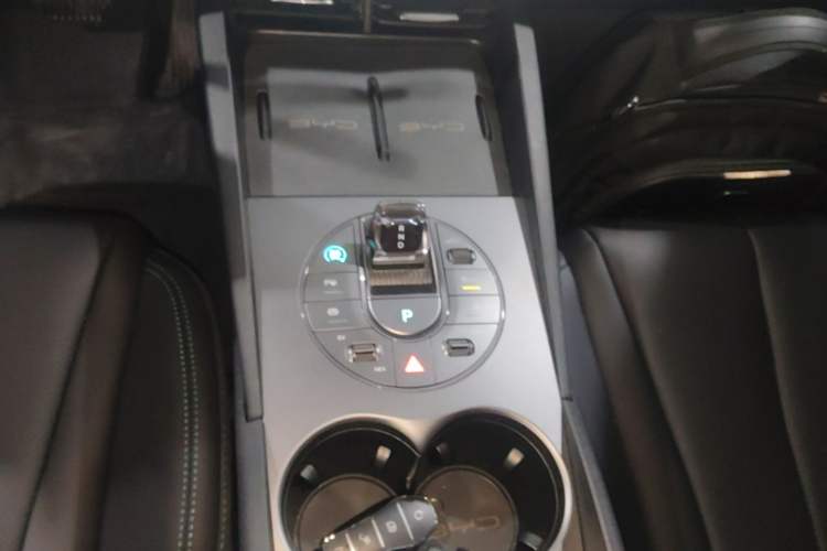 Used BYD Seal 06 New Energy 2025 DM-i Smart Drive 80KM Luxury Model Gear Lever