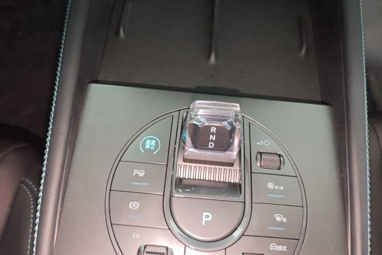 Used BYD Seal 06 New Energy 2025 DM-i Smart Drive 120KM Prestige Model Gear Lever