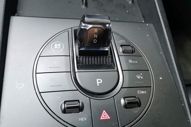 Used BYD Seal 06 New Energy 2025 DM-i Smart Drive 80KM Luxury Model Gear Lever