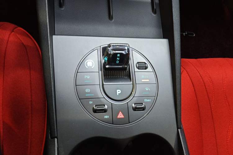 Used BYD Seal 06 New Energy 2025 DM-i Smart Drive 80KM Luxury Model Gear Lever