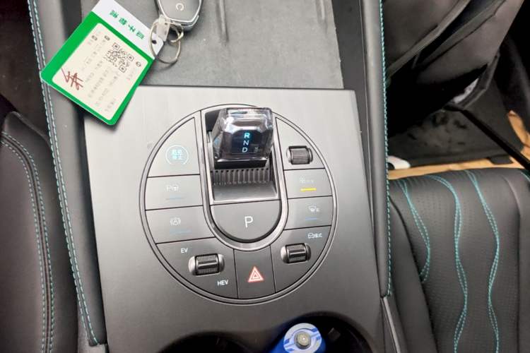 Used BYD Seal 06 New Energy 2025 DM-i Intelligent Drive 120KM Flagship Model Gear Lever