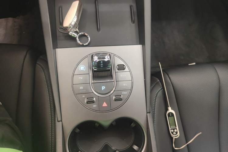 Used BYD Seal 06 New Energy 2025 DM-i Smart Drive 80KM Luxury Model Gear Lever