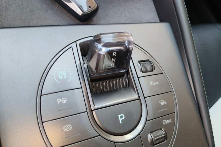 Used BYD Seal 06 New Energy 2025 DM-i Smart Drive 120KM Deluxe Model Gear Lever