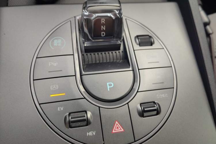 Used BYD Seal 06 New Energy 2025 DM-i Smart Drive 80KM Luxury Model Gear Lever