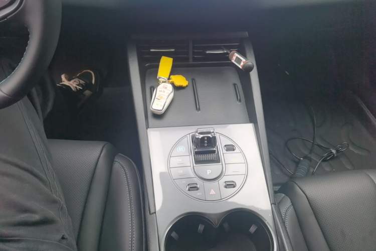 Used BYD Seal 06 New Energy 2025 DM-i Smart Drive 80KM Luxury Model Gear Lever