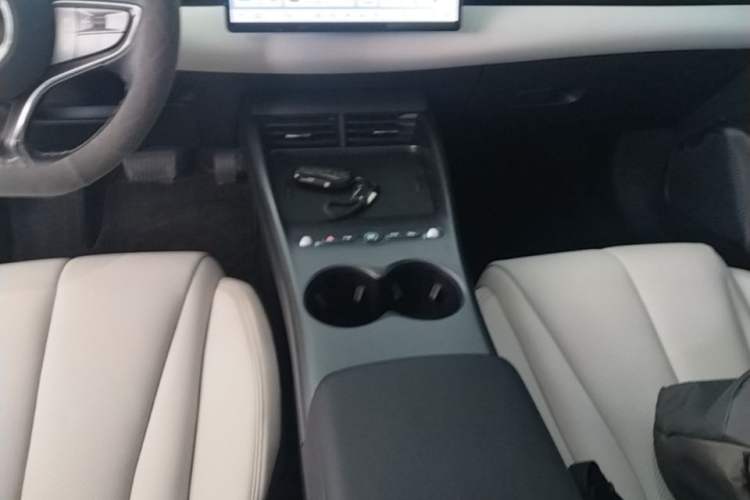 Used BYD Seal 06 New Energy 2025 EV 470KM Prestige Edition Gear Lever