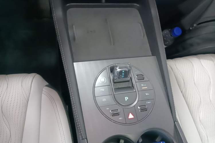 Used BYD Seal 06 New Energy 2025 DM-i Intelligent Drive 120KM Flagship Model Gear Lever
