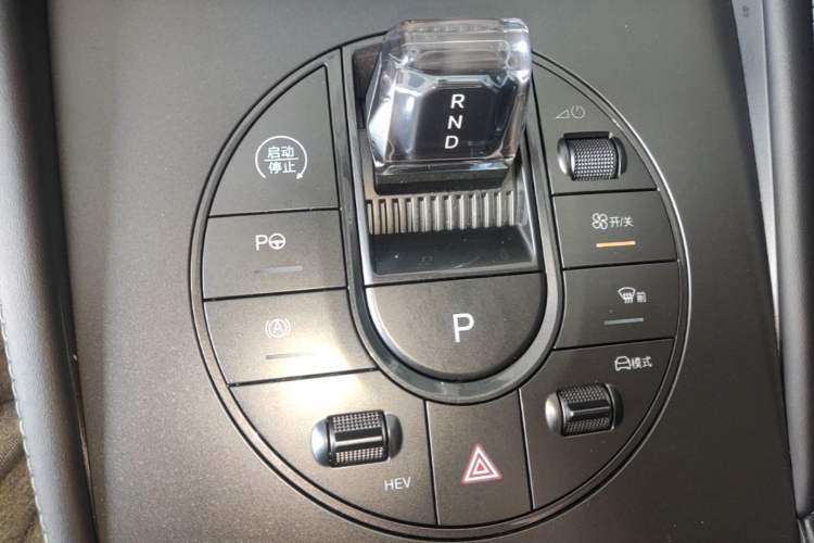 Used BYD Seal 06 New Energy 2025 DM-i Smart Drive 120KM Prestige Model Gear Lever