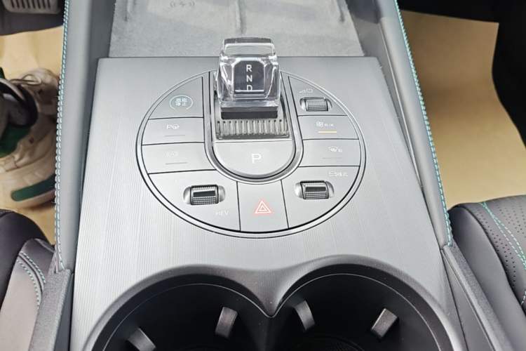 Used BYD Seal 06 New Energy 2025 DM-i Intelligent Drive 120KM Flagship Model Gear Lever