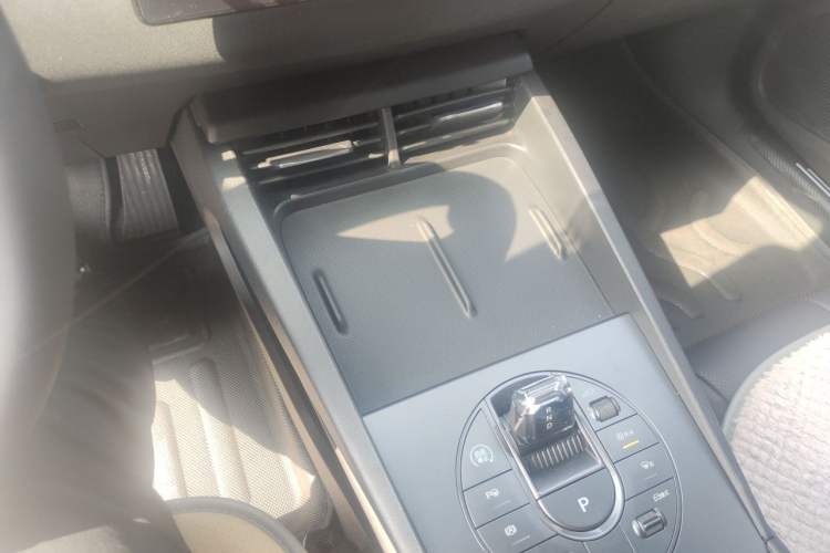 Used BYD Seal 06 New Energy 2025 DM-i Smart Drive 80KM Luxury Model Gear Lever