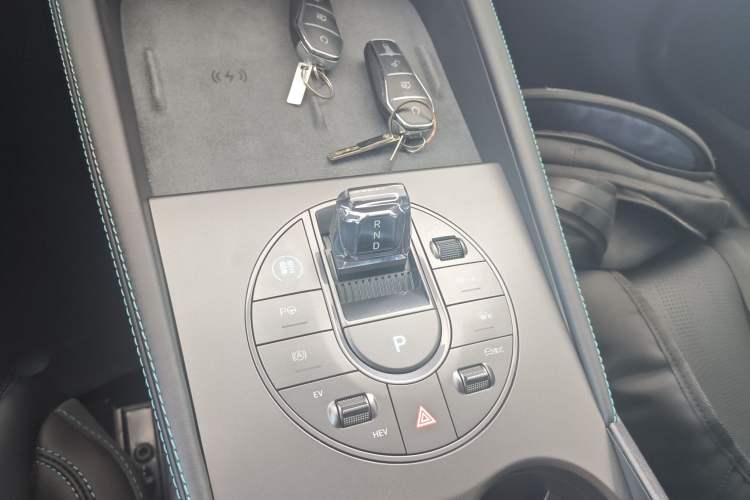 Used BYD Seal 06 New Energy 2025 DM-i Smart Drive 120KM Deluxe Model Gear Lever
