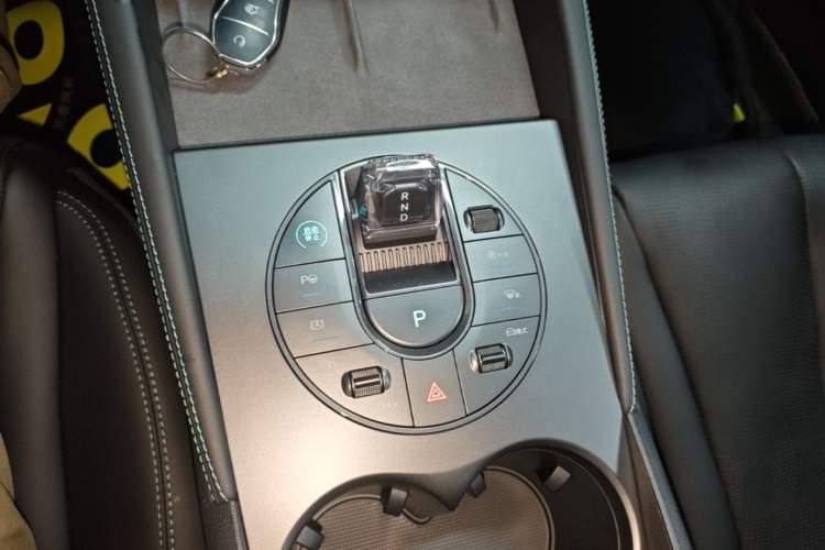 Used BYD Seal 06 New Energy 2025 DM-i Smart Drive 120KM Deluxe Model Gear Lever