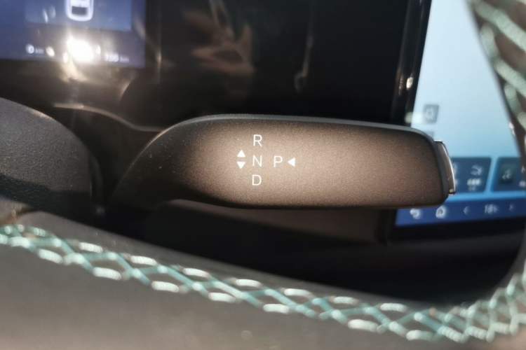 Used BYD Seal 06 New Energy 2025 EV 470KM Prestige Edition Gear Lever