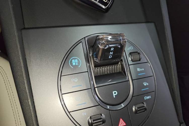Used BYD Seal 06 New Energy 2025 DM-i Smart Drive 80KM Luxury Model Gear Lever