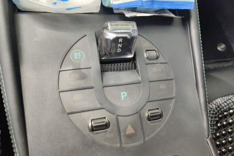 Used BYD Seal 06 New Energy 2025 DM-i Smart Drive 80KM Prestige Model Gear Lever