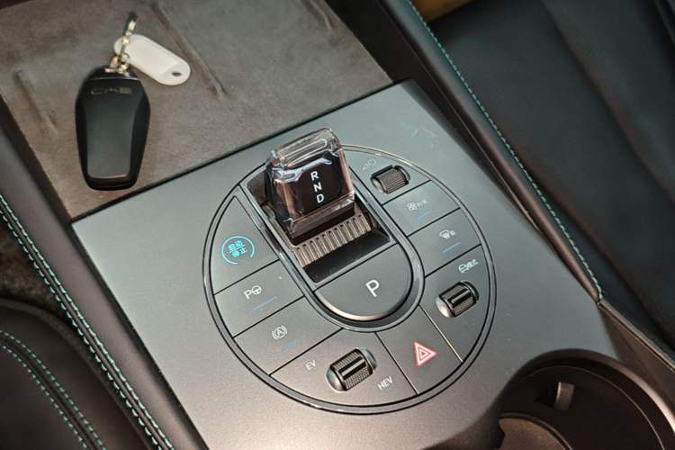 Used BYD Seal 06 New Energy 2025 DM-i Smart Drive 120KM Deluxe Model Gear Lever