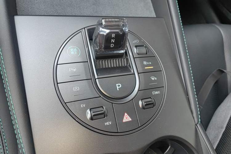 Used BYD Seal 06 New Energy 2025 DM-i Smart Drive 120KM Deluxe Model Gear Lever