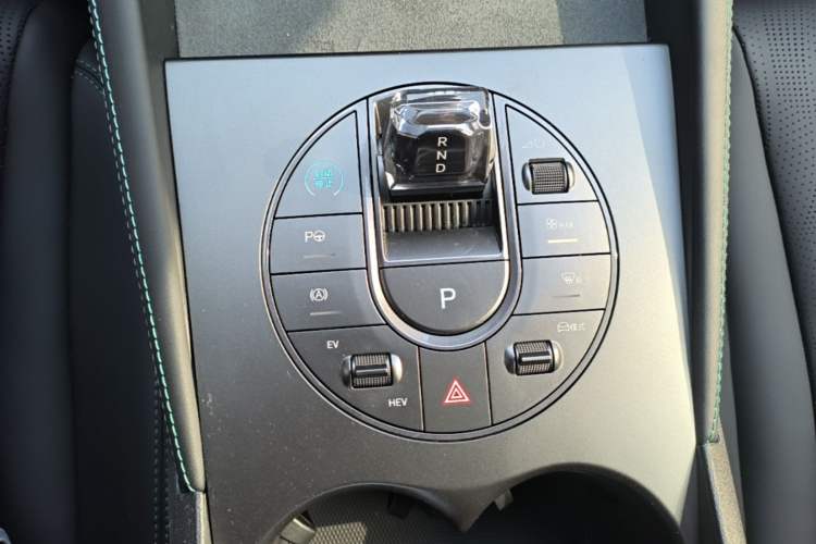 Used BYD Seal 06 New Energy 2025 DM-i Smart Drive 120KM Deluxe Model Gear Lever