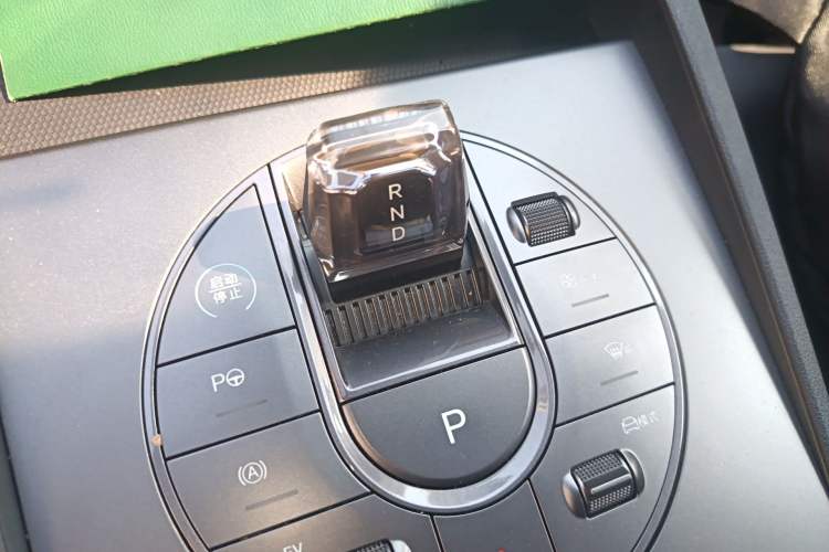 Used BYD Seal 06 New Energy 2025 DM-i Smart Drive 80KM Luxury Model Gear Lever