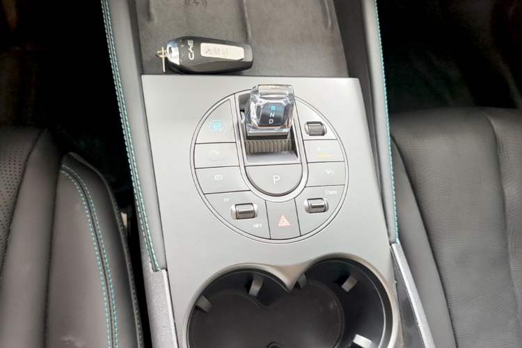 Used BYD Seal 06 New Energy 2025 DM-i Smart Drive 120KM Deluxe Model Gear Lever
