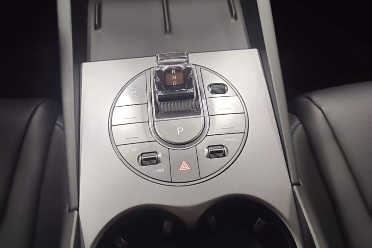 Used BYD Seal 06 New Energy 2025 DM-i Smart Drive 80KM Luxury Model Gear Lever
