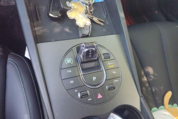 Used BYD Seal 06 New Energy 2025 DM-i Smart Drive 80KM Luxury Model Gear Lever
