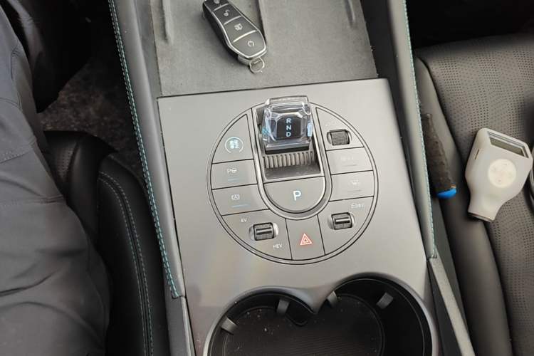 Used BYD Seal 06 New Energy 2025 DM-i Smart Drive 120KM Deluxe Model Gear Lever