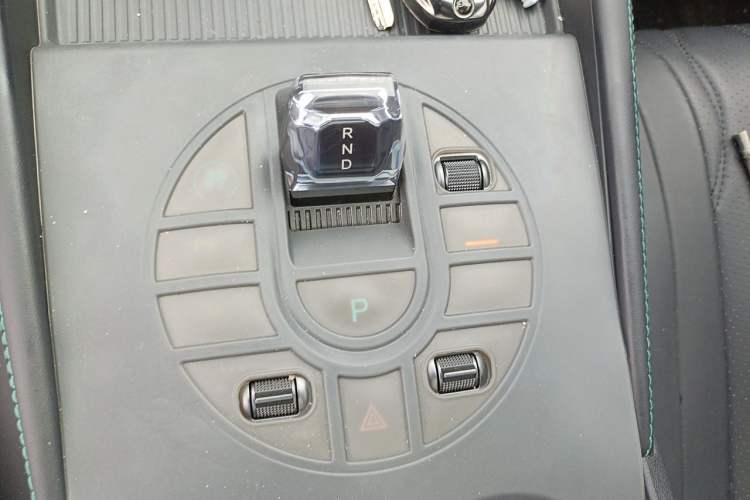 Used BYD Seal 06 New Energy 2025 DM-i Smart Drive 80KM Prestige Model Gear Lever