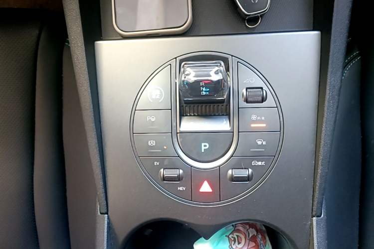 Used BYD Seal 06 New Energy 2025 DM-i Smart Drive 80KM Luxury Model Gear Lever