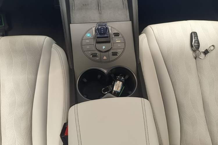 Used BYD Seal 06 New Energy 2025 DM-i Smart Drive 120KM Deluxe Model Gear Lever
