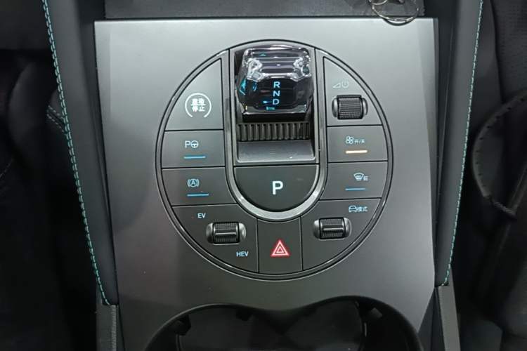 Used BYD Seal 06 New Energy 2025 DM-i Smart Drive 120KM Deluxe Model Gear Lever
