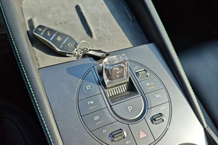 Used BYD Seal 06 New Energy 2025 DM-i Smart Drive 120KM Deluxe Model Gear Lever