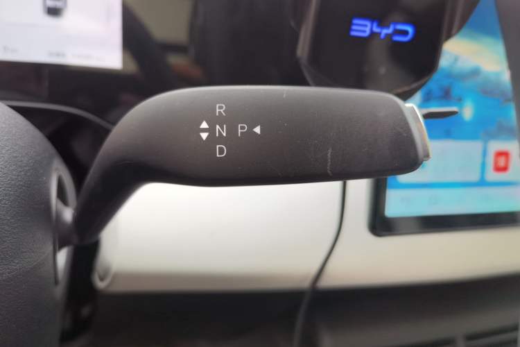 Used BYD Seal 06 New Energy 2025 EV 545KM Premium Edition Gear Lever