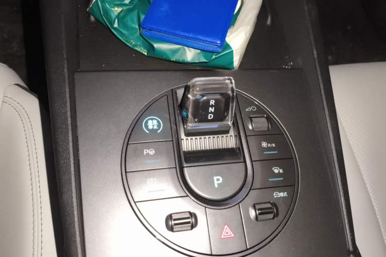 Used BYD Seal 06 New Energy 2025 DM-i Smart Drive 80KM Luxury Model Gear Lever