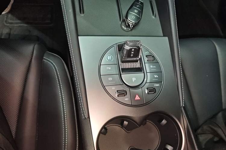 Used BYD Seal 06 New Energy 2025 DM-i Smart Drive 80KM Prestige Model Gear Lever