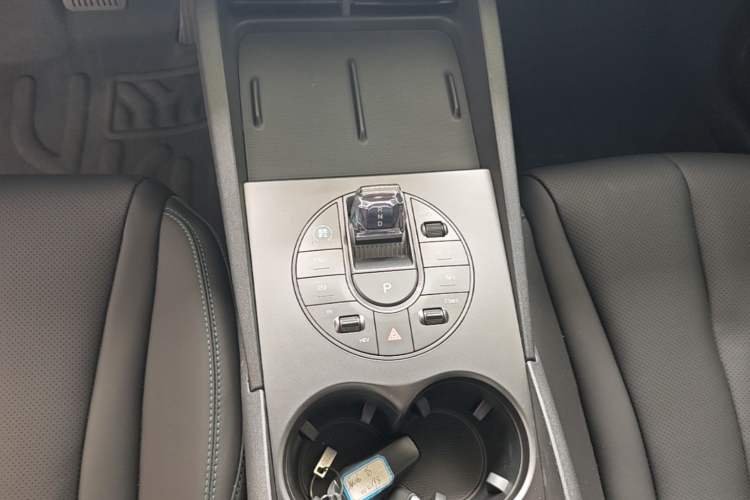 Used BYD Seal 06 New Energy 2025 DM-i Smart Drive 80KM Luxury Model Gear Lever