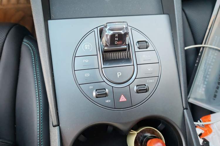 Used BYD Seal 06 New Energy 2025 DM-i Smart Drive 80KM Luxury Model Gear Lever