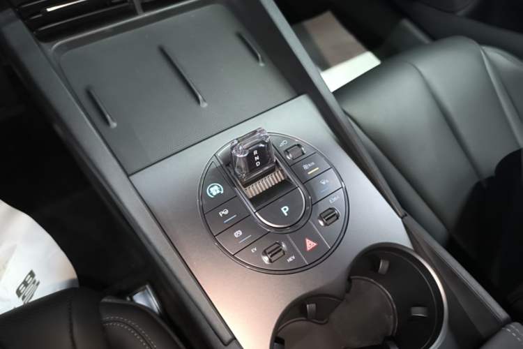 Used BYD Seal 06 New Energy 2025 DM-i Smart Drive 80KM Luxury Model Gear Lever