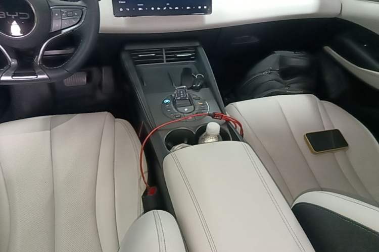 Used BYD Seal 06 New Energy 2025 DM-i Smart Drive 80KM Prestige Model Gear Lever