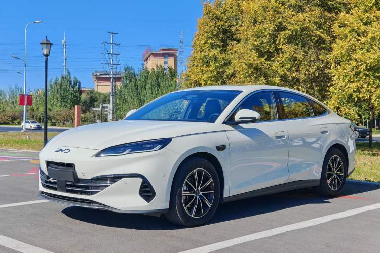 BYD Seal 06 New Energy 2025 DM-i Smart Drive 120KM Deluxe Model