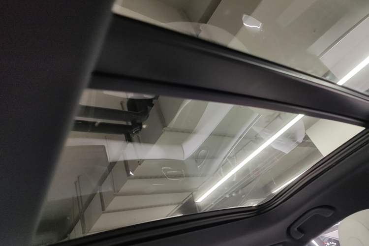Used BYD Seal 06 New Energy 2025 DM-i Smart Drive 120KM Deluxe Model Headliner