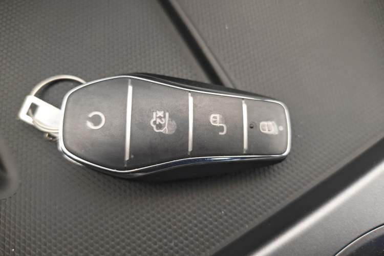 Used BYD Seal 06 New Energy 2025 DM-i Smart Drive 80KM Luxury Model Interior 1