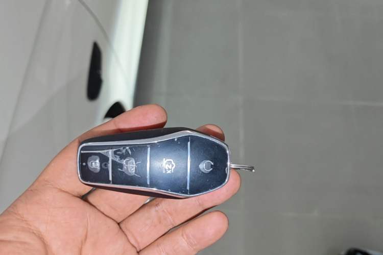 Used BYD Seal 06 New Energy 2025 DM-i Smart Drive 120KM Deluxe Model Interior 1