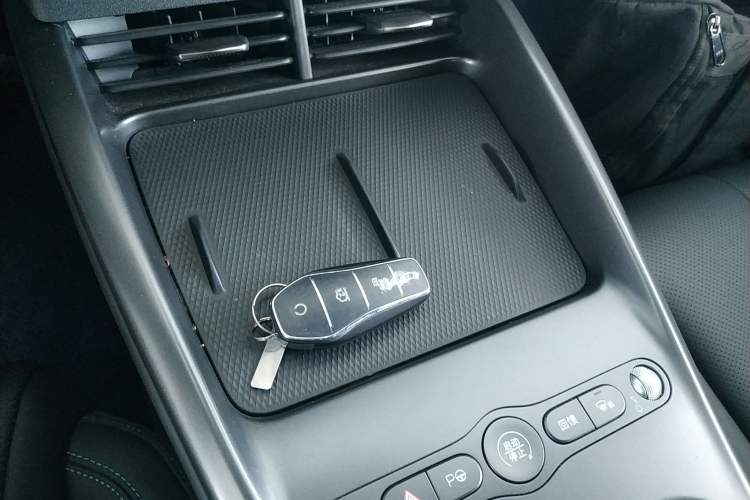 Used BYD Seal 06 New Energy 2025 EV 545KM Premium Edition Interior 1