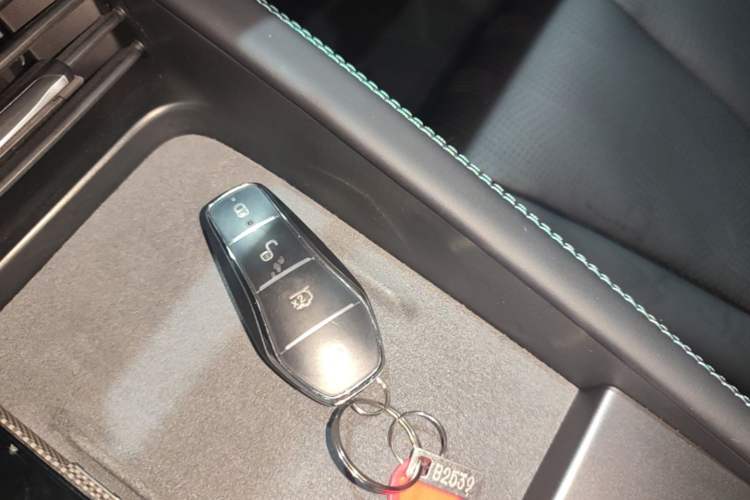 Used BYD Seal 06 New Energy 2025 DM-i Smart Drive 120KM Deluxe Model Interior 1