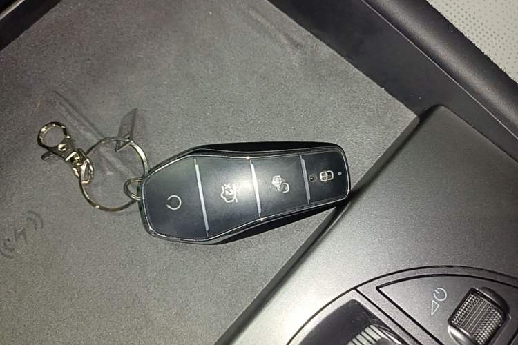 Used BYD Seal 06 New Energy 2025 DM-i Smart Drive 120KM Deluxe Model Interior 1